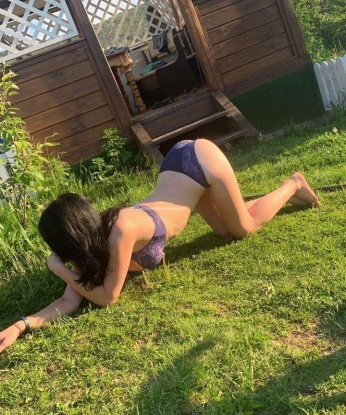 ❤️ Я живу в Москве 🏙 и предлагаю широкий спектр услуг для искушенных джентльменов. Мое фото 📸 подтверждают мою естественную красоту и аппетитные формы. Отношусь к каждому мужчине с уважением и нежностью, готовая подарить тебе незабываемые моменты релаксации и удовольствия. 💋 Уверена, что ты будешь доволен нашим встречей, ведь я умею доставлять настоящее удовольствие и удовлетворять даже самые смелые желания. 💦 Не теряй времени, позвони мне прямо сейчас! 😉 Отзывы о моей работе это лучшее подтверждение моей профессиональности. Уверена, наши встречи станут самыми яркими моментами в твоей жизни. Ожидаю тебя в Москве, чтобы воплотить все твои фантазии в реальность. 🌟 6377, 20 лет